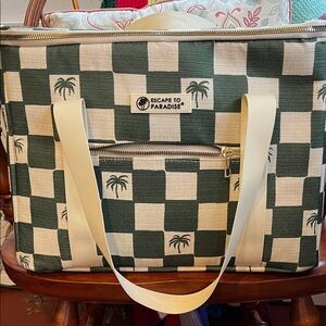 Escape to Paradise Large Checkered Insulated Bag